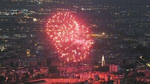 Borgo Santa Caterina in festa: stasera ci sono fuochi d’artificio e bancarelle