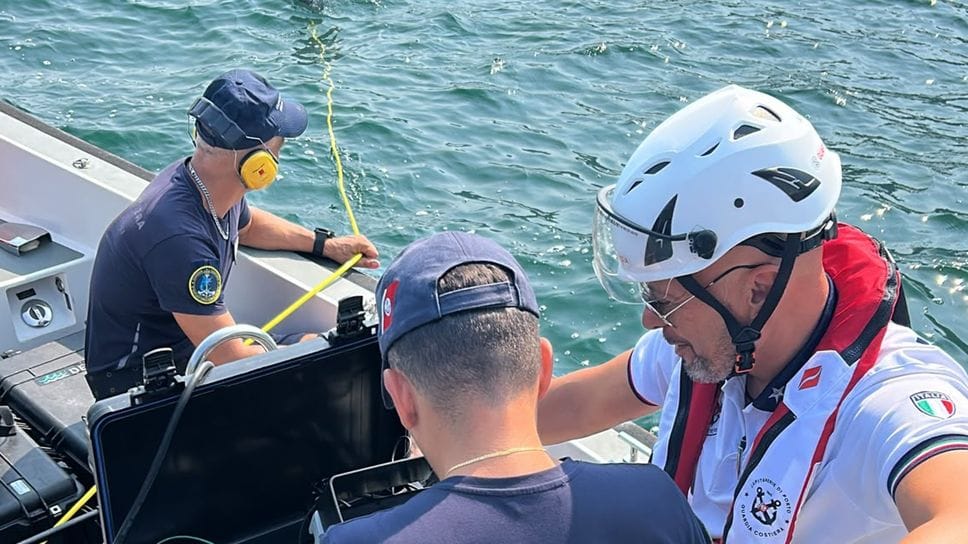 Giovane bergamasco disperso nel lago di Como, ricerche sospese a causa del forte vento