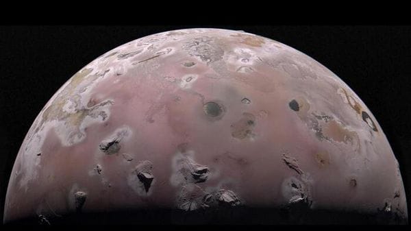 Il ritratto più fedele di Io, la luna più interna di Giove