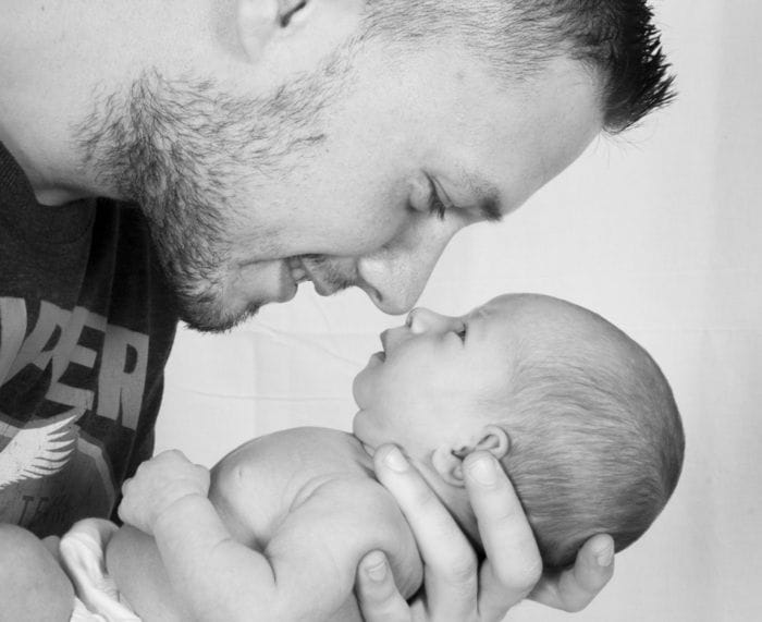 L'odore del papà aiuta lo sviluppo del cervello del neonato 
