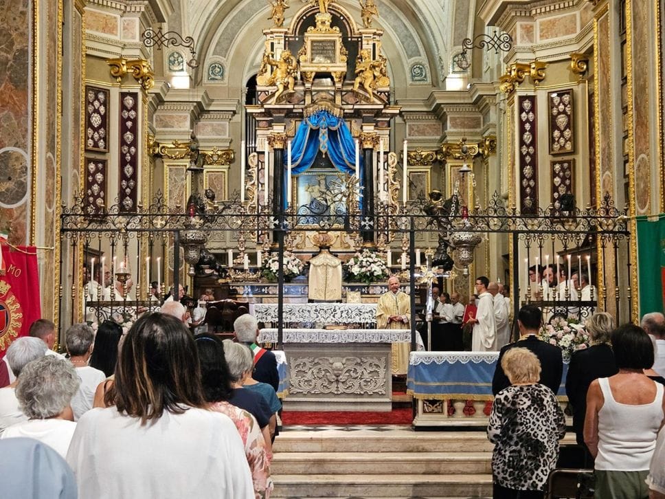 Apparizione, la Messa con il Vescovo Beschi da Santa Caterina: «La pace sia con tutti voi»