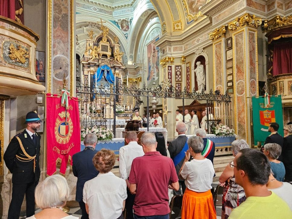 Apparizione, la Messa con il Vescovo Beschi da Santa Caterina: «La pace sia con tutti voi»