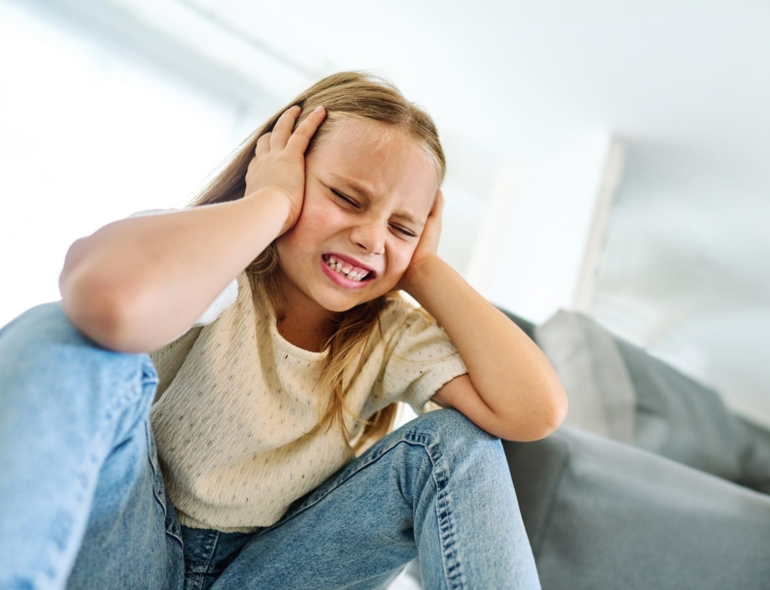 Sberle ai bambini o educazione gentile? Esiste una terza via: la normalità