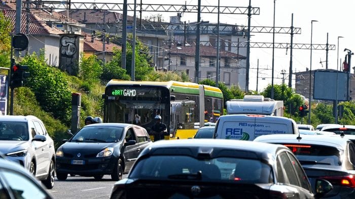e brt cantieri dal 24 agosto in via san giorgio calvi e baschenis ecco la nuova viabilit224 in centro a bergamo da Ecodibergamo.it e brt cantieri dal 24 agosto in via san giorgio calvi e baschenis ecco la nuova viabilit224 in centro a bergamo