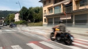 Rombi di motori e accelerate, in Valle Imagna è «guerra» a velocità e rumori