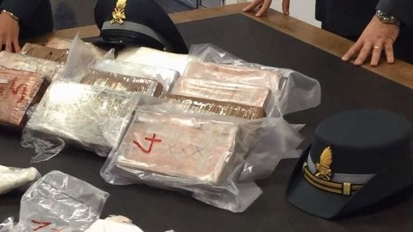 Villongo, 93 chili di cocaina nascosti in un garage: arrestato un 48enne