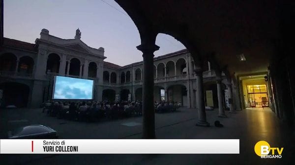 Bergamo, il fascino del cinema all'aperto, fino al 28 agosto 2026 all'arena Santa Lucia