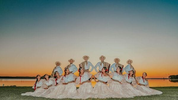 Al via il Festival del folklore, i quattro gruppi in Piazza Vecchia