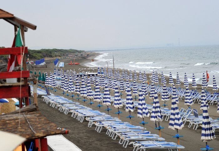 Ansedonia, Ferragosto col divieto di balneazione ma è giallo sugli avvisi ai bagnanti
