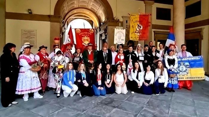 Festival del folclore a Bergamo: quattro Paesi in Piazza Vecchia
