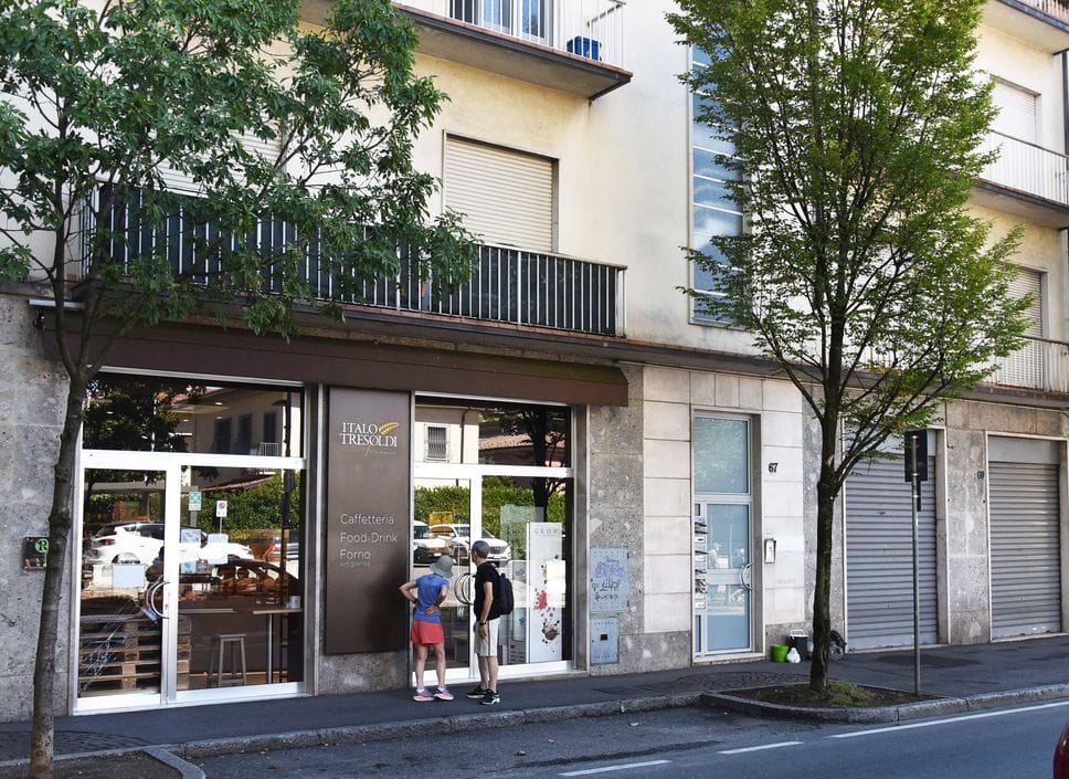 Nuovo tentativo di furto al Panificio Tresoldi a Bergamo: «Dormiremo in negozio»