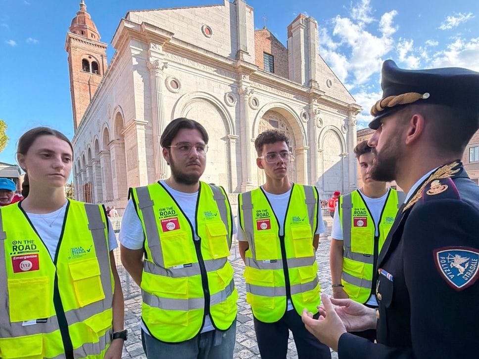 Ragazzi On the Road, quattro giovani con la Stradale al seguito di Leone XIV