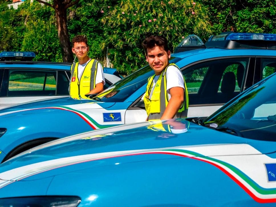 Ragazzi On the Road, quattro giovani con la Stradale al seguito di Leone XIV