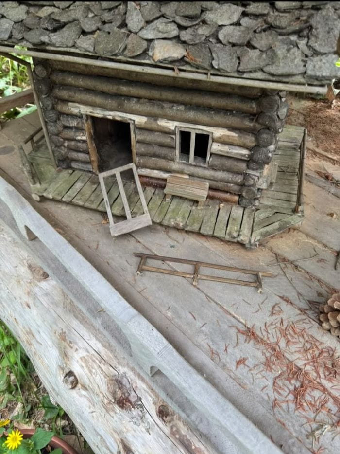 Clusone, chiude il «Bosco incantato»: «Troppa maleducazione e danni alle sculture»