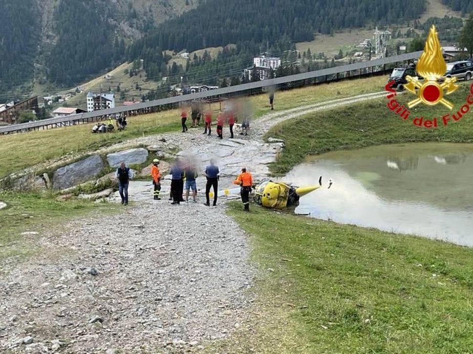 Foppolo, incidente con un elicottero ultraleggero. Pilota e vicesindaco trasferiti in ospedale - Foto