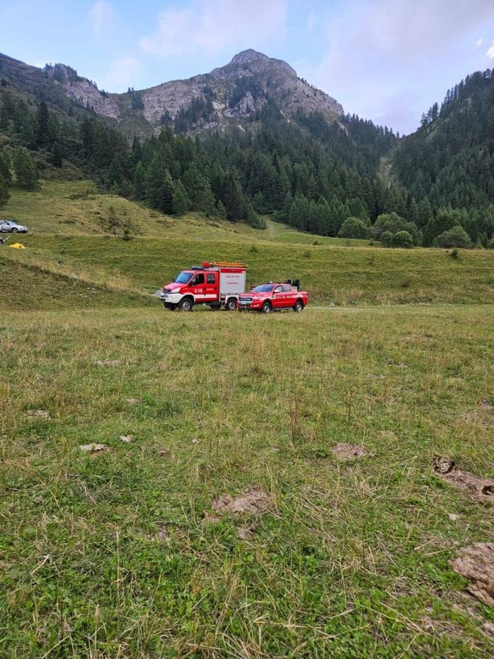 Foppolo, incidente con un elicottero ultraleggero. Pilota e vicesindaco trasferiti in ospedale - Foto