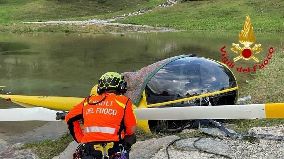 Foppolo, incidente con un elicottero ultraleggero. Pilota e vicesindaco trasferiti in ospedale - Foto