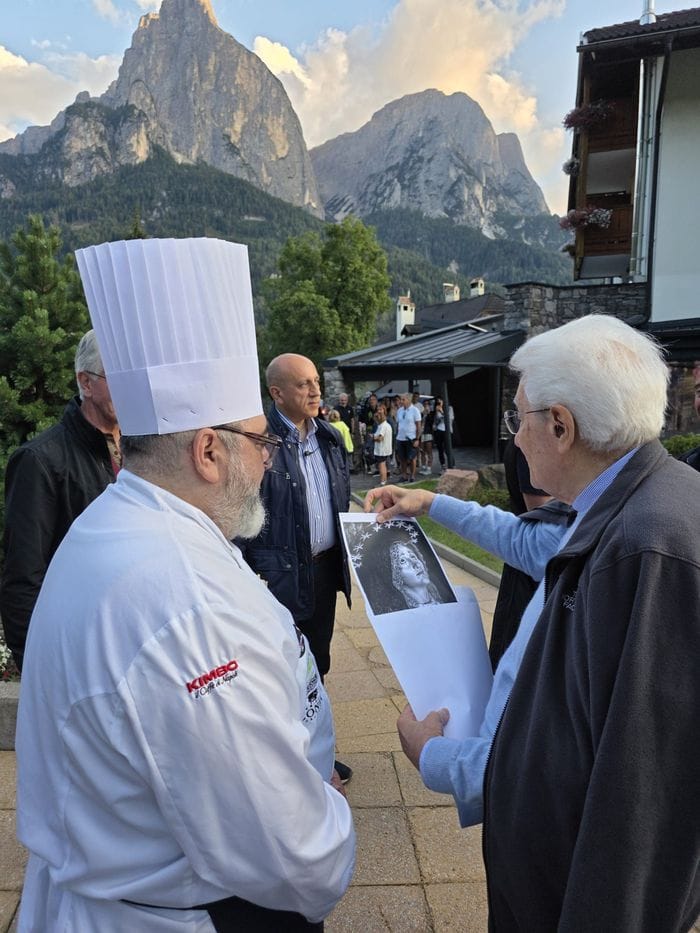 Il Presidente Mattarella alla Messa del Vescovo Beschi: gradita sorpresa a Villa Madonna a Siusi - Foto e video