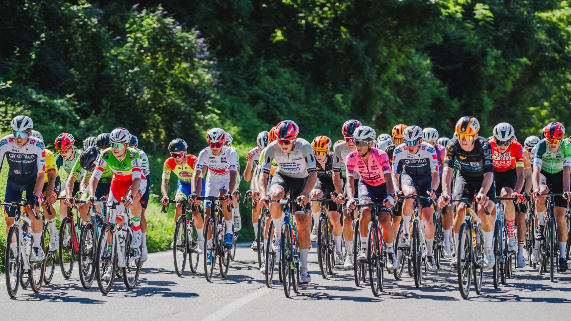 https://storage.ecodibergamo.it/media/photologue/2026/8/24/photos/torna-la-2-giorni-ciclistica-di-vertova-e-porta-in-gara-atleti-da-ogni-contine_2e4f98f0-9f93-11f1-80b1-329524cc7c76_1920_1080.jpg