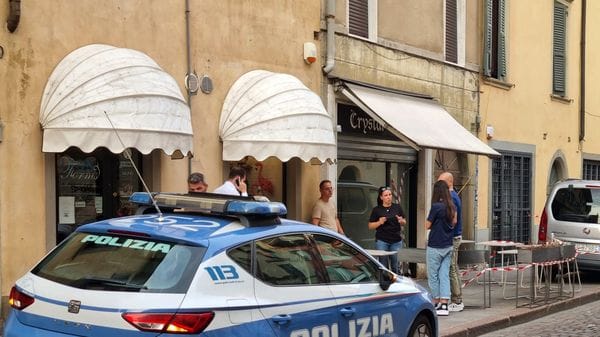 Reperti ossei in Borgo Santa Caterina, trovato anche un teschio: avanti con le indagini