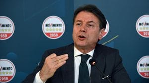 Il Campo Largo sbanda sul dilemma Primarie. Per ora regna l’indecisione