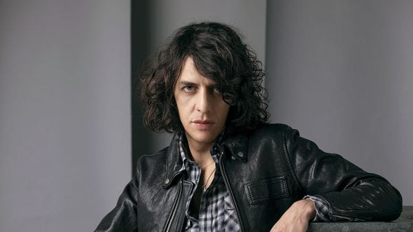 Motta dieci anni dopo «La fine dei vent’anni»: «Le canzoni non dovrebbero invecchiare»