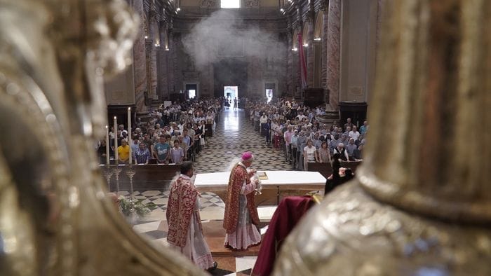 https://storage.ecodibergamo.it/media/photologue/2026/8/26/photos/cache/non-vergogniamoci-del-vangelo-il-vescovo-beschi-chiude-le-celebrazioni-di-san_3e395446-a181-11f1-b0f5-7a79546e73fa_1920_1080_v3_large_16_9.jpg