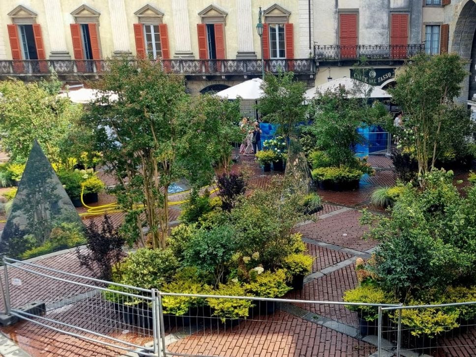 In Piazza Vecchia a Bergamo iniziato l’allestimento del Landscape Festival - Foto