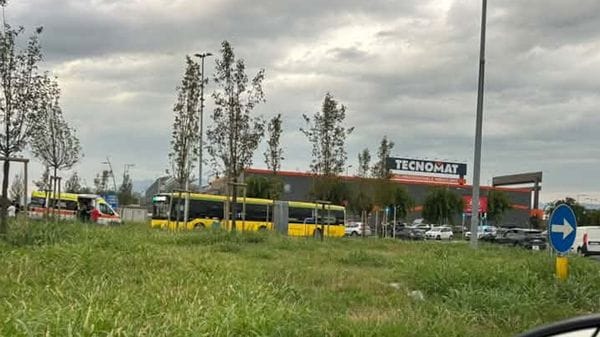 Dalmine, polemica sul rondò con la corsia dell’e-Brt. Il sindaco: «Pericoloso»
