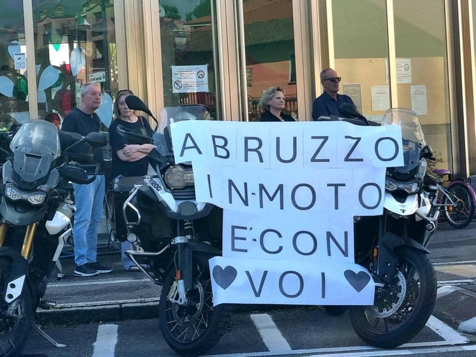 L’addio ad Antonella: «Quel sorriso che tante volte ci ha accolto ora ci saluta»