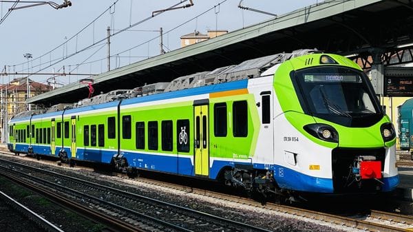 Treni, dal 1° settembre scattano i rincari di ticket e abbonamenti