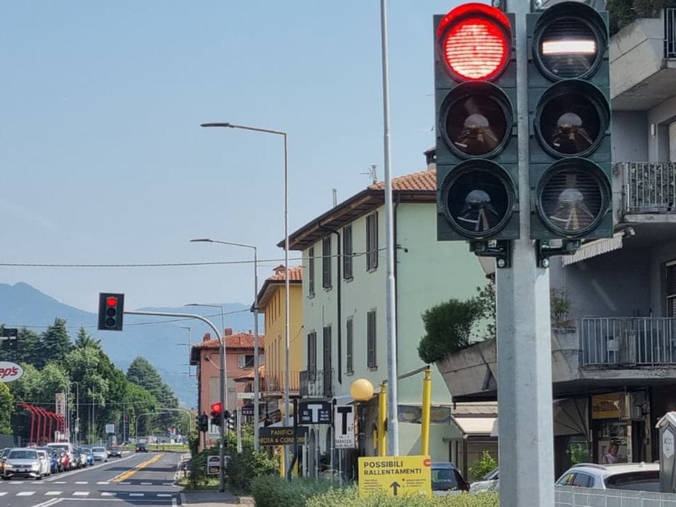 Bergamo-Verdellino, primo giorno di e-Brt: pochi passeggeri e traffico scorrevole - Foto e video
