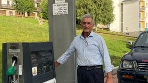 Costa Valle Imagna, con la benzina del sindaco il pieno è meno doloroso