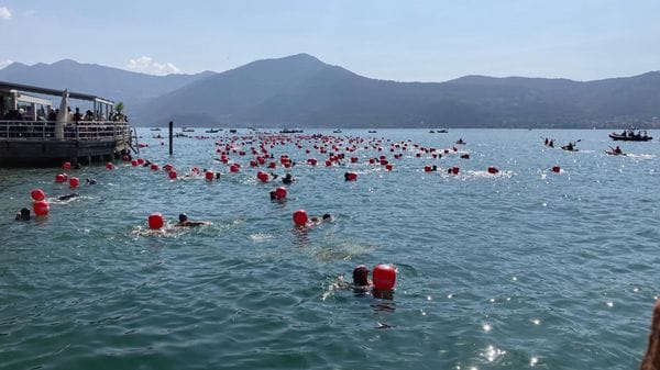 In più di 500 per la Traversata del Lago d’Iseo - Il racconto fotografico