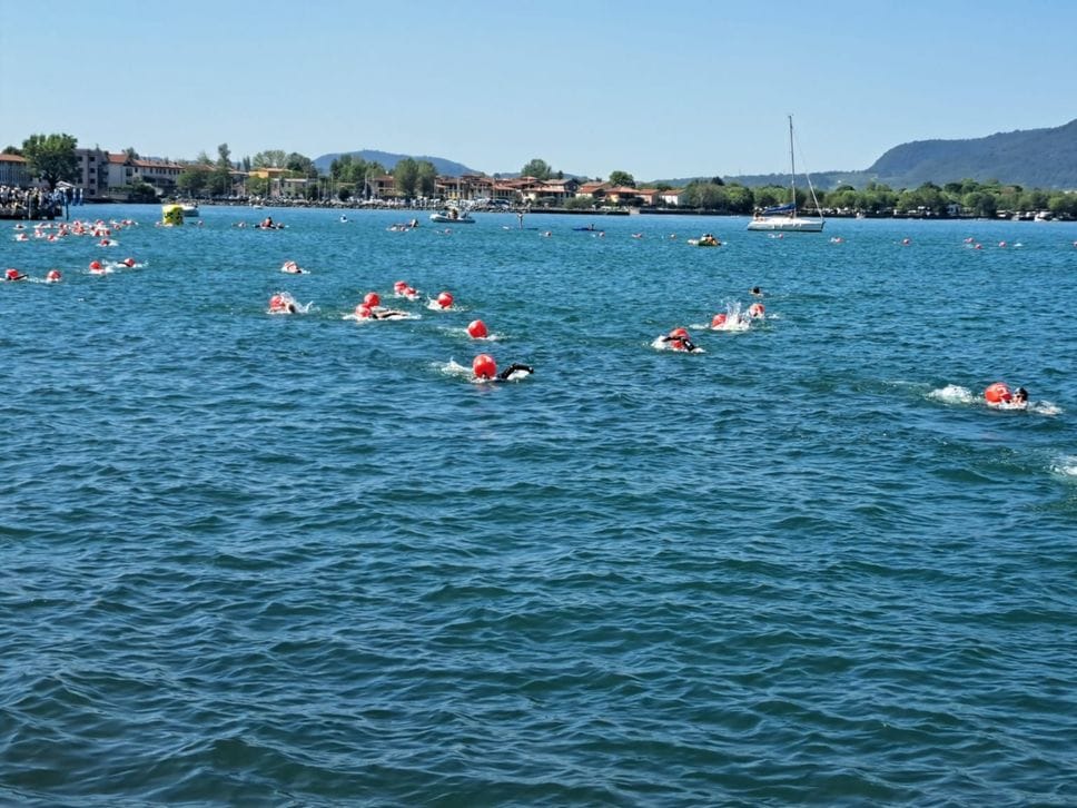 In più di 500 per la Traversata del Lago d’Iseo - Il racconto fotografico