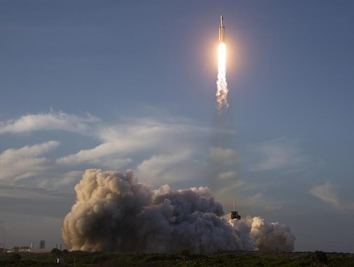 Lanciato il telescopio Roman, puntato sui segreti dell'universo