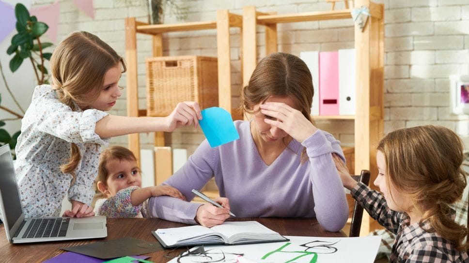Lavoro, quasi mille mamme si dimettono. «Mancano servizi e formule flessibili»