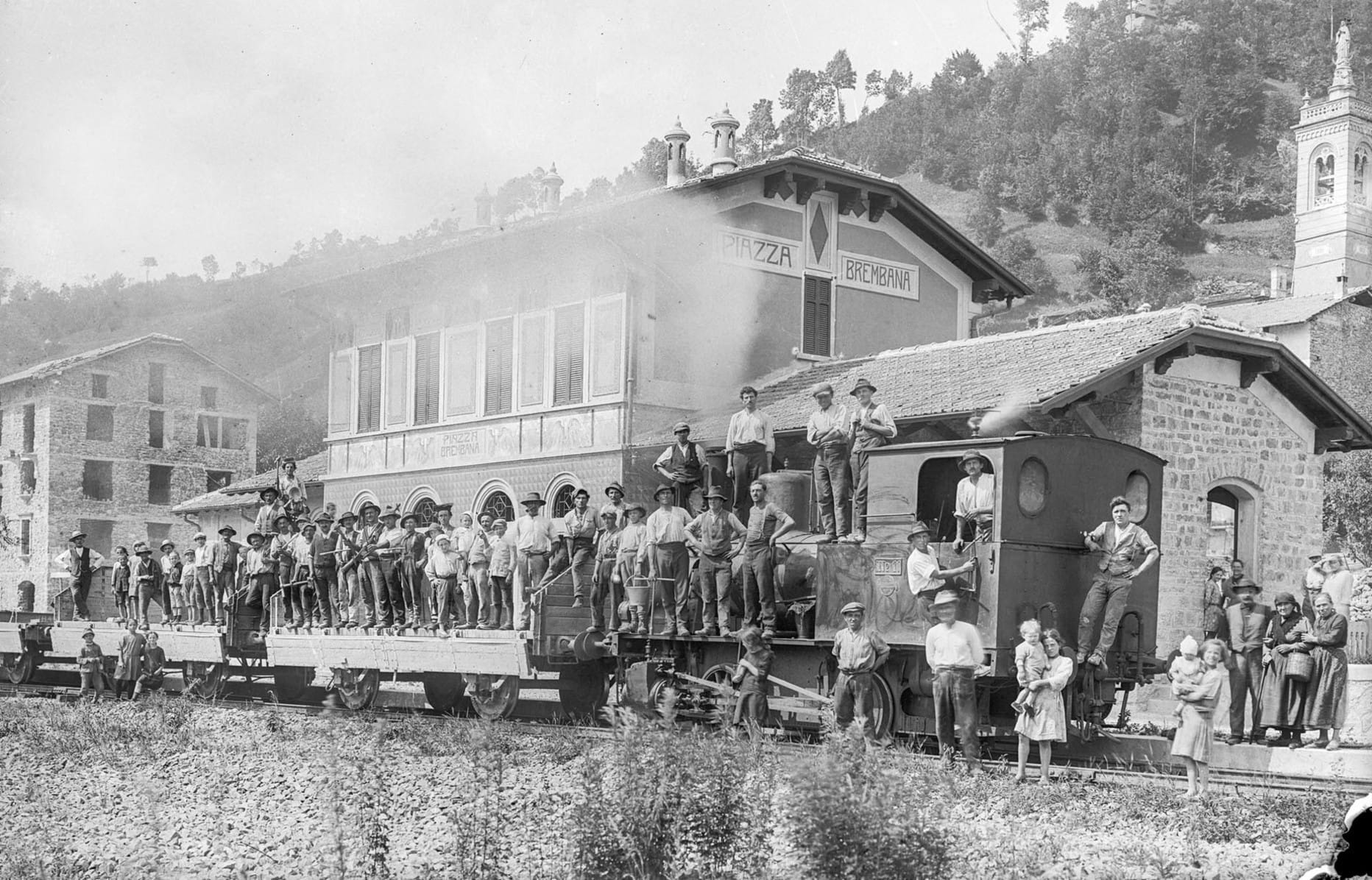 Cinque scatti che svelano la fotografia di Eugenio Goglio