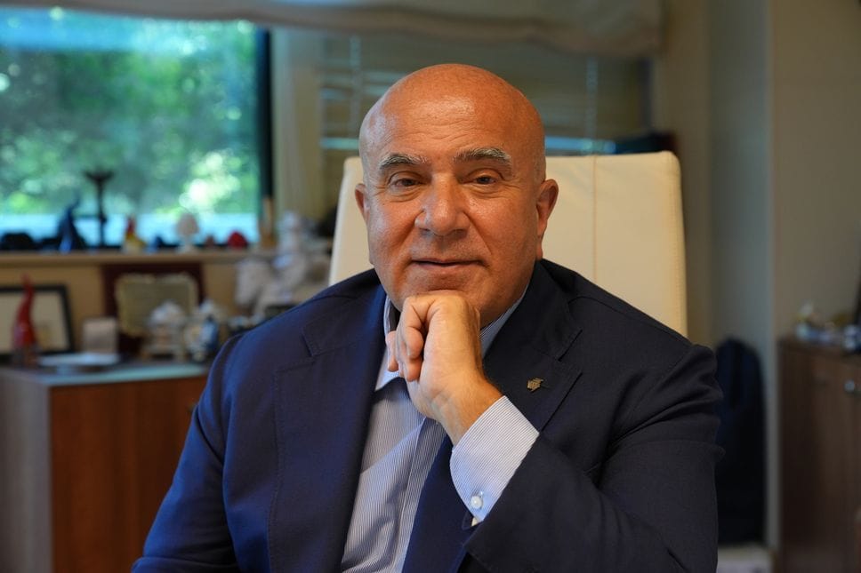 Undici milioni di rapporti di  lavoro raccontano perché si resta o si va