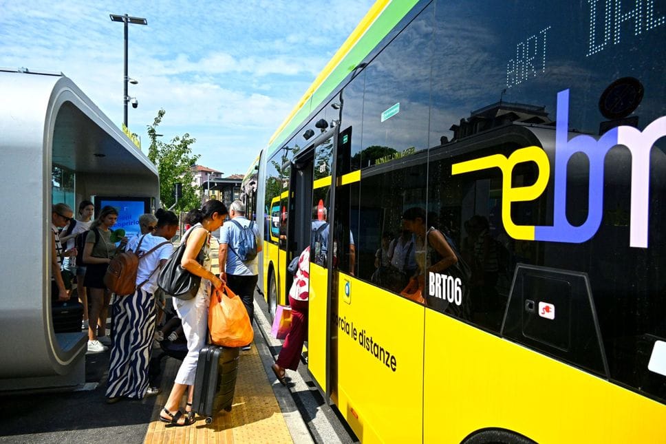 Bus elettrici e nuove linee per ridurre traffico ed emissioni