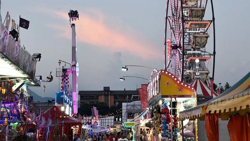 Giostre, giochi e una lotteria: il September Park riporta la magia del Luna Park a Bergamo