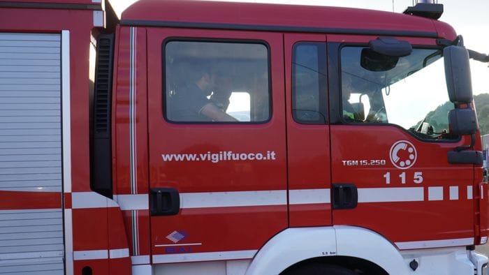 https://storage.ecodibergamo.it/media/photologue/2026/8/4/photos/cache/incendio-in-un-bosco-a-pradalunga-trovato-un-73enne-morto-carbonizzato_b8f5f756-9016-11f1-94d0-c6d48a8fd97f_1920_1080_v3_large_16_9.jpg