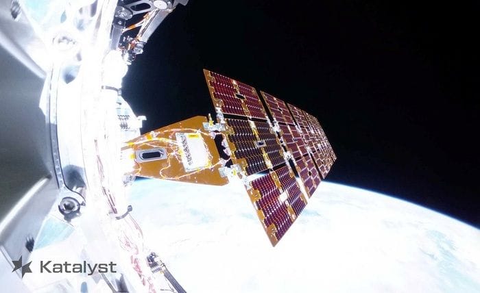 Problemi in orbita per il carro attrezzi spaziale del telescopio Swift