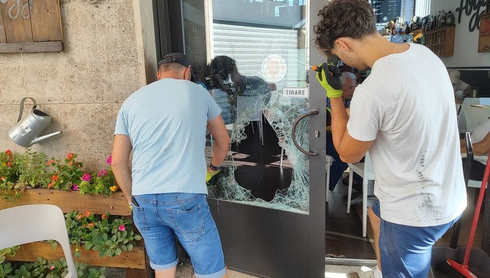 Sarnico e Paratico, quattro furti in poche ore nei locali della movida - Foto