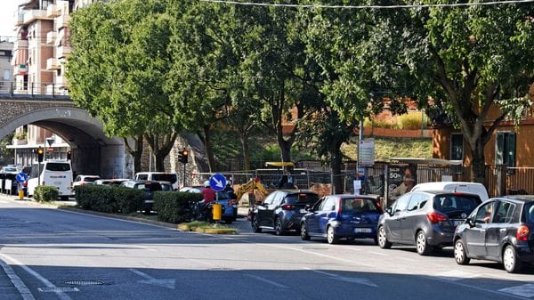 E-Brt, debutto con mille passeggeri: ma le code arrivano in Malpensata
