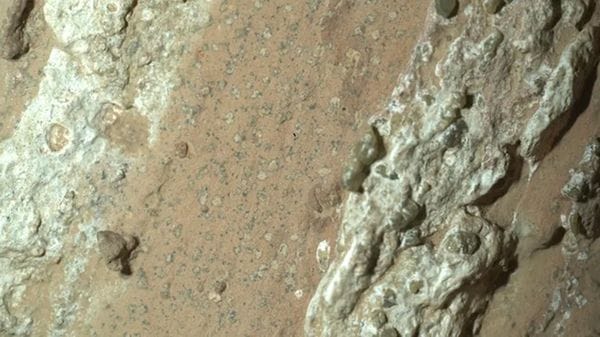 Marte, sempre di più gli indizi che  possa avere ospitato la vita 