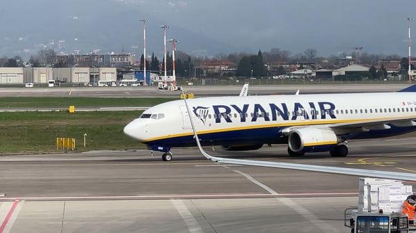 Volo Ryanair arriva in Spagna dopo venti ore di attesa a Orio