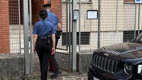 Pontida, in detenzione domiciliare minaccia i carabinieri: in carcere 46enne