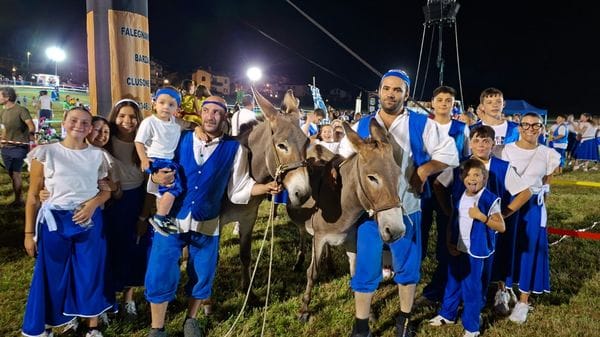 La contrada della Genziana vince il Palio degli asini di San Lorenzo di Rovetta