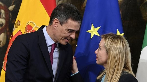 Scontro Madrid-Roma. Interessi elettorali e politici, ma un danno per l’Europa